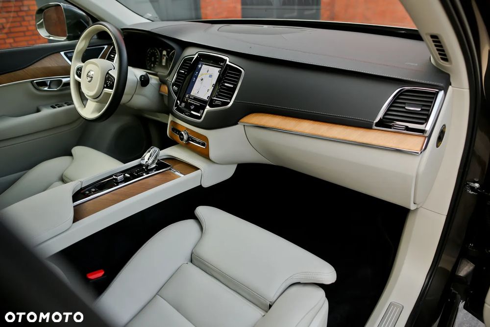 Volvo XC 90 B5 D AWD Geartronic Inscription - 24