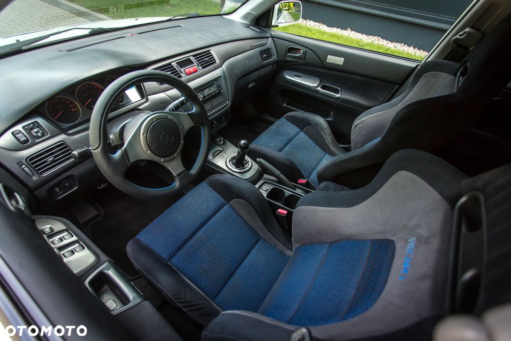 Mitsubishi Lancer Evolution IX - 22