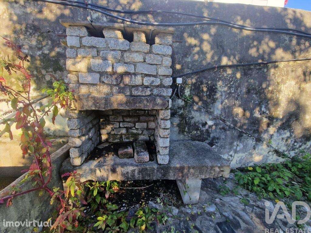 Moradia isolada T4 em Santa Marta de Portuzelo de 100 m2 - Grande imagem: 3/37