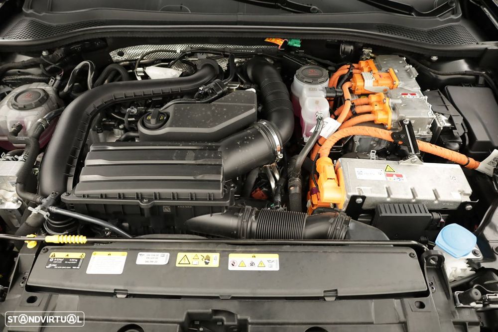 SEAT Leon ST 1.5 TSI e-Hybrid FR DSG - 25