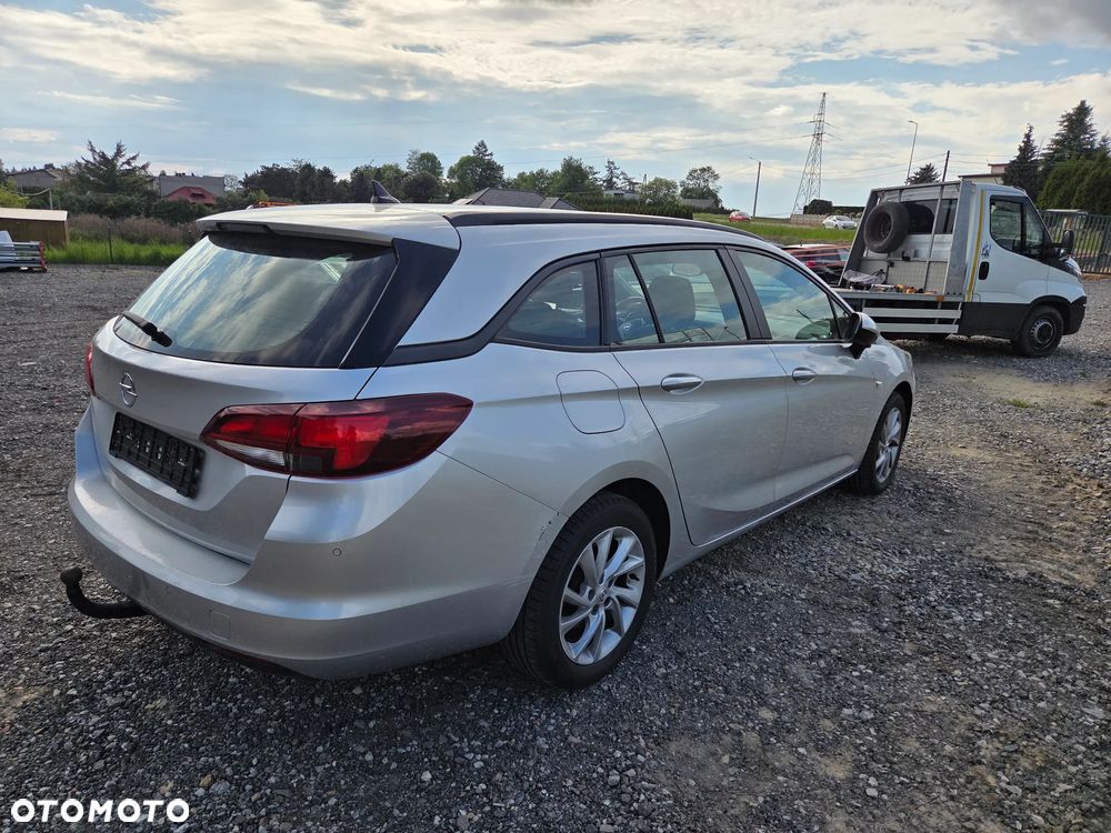 Opel Astra 1.6 D Start/Stop Innovation - 11