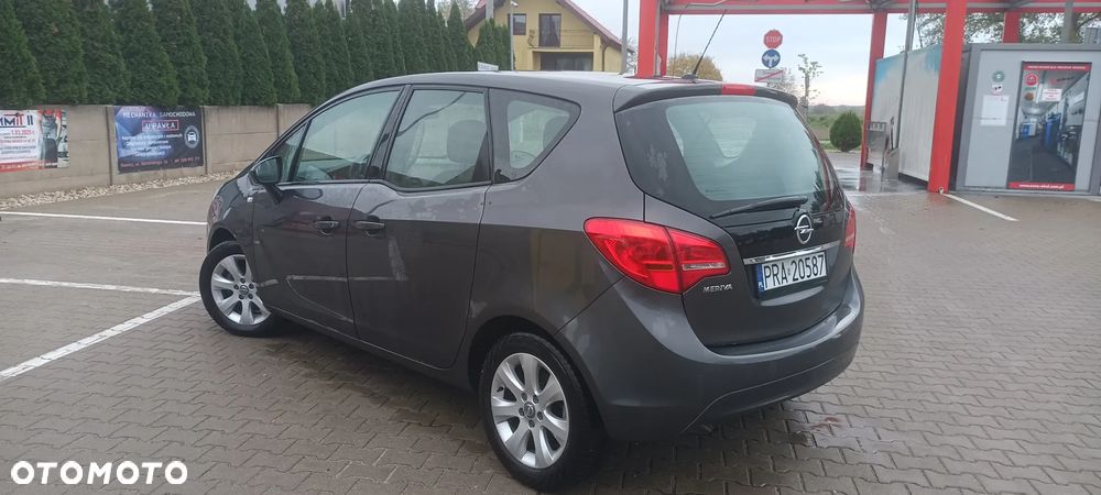 Opel Meriva - 9