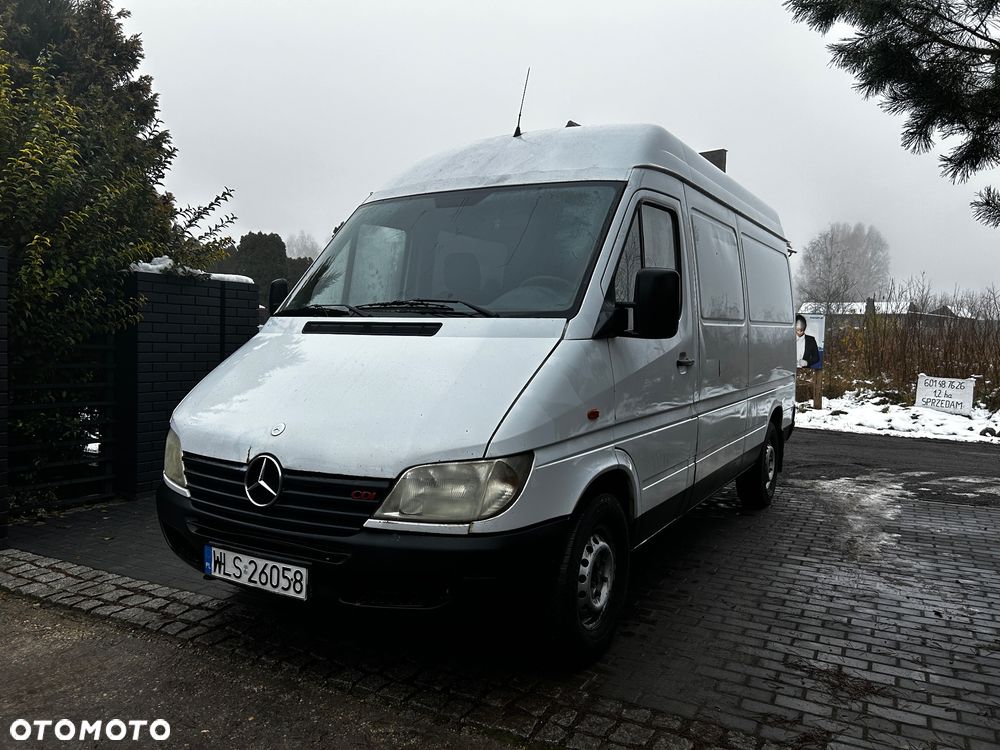 Mercedes-Benz Sprinter - 1