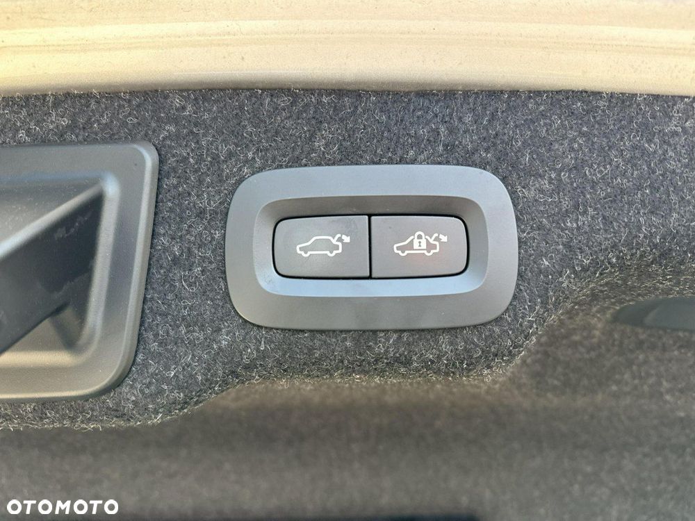 Volvo S90 D5 AWD Inscription - 16
