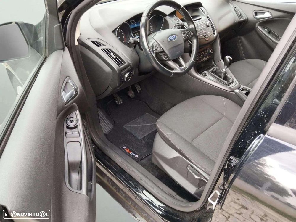 Ford Focus SW 1.0 EcoBoost Business - 16