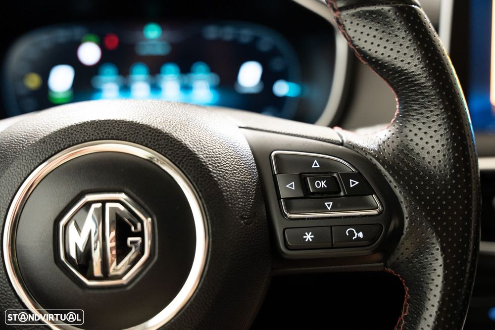MG EHS 1.5 T-GDI Plug-in Hybrid Luxury - 24