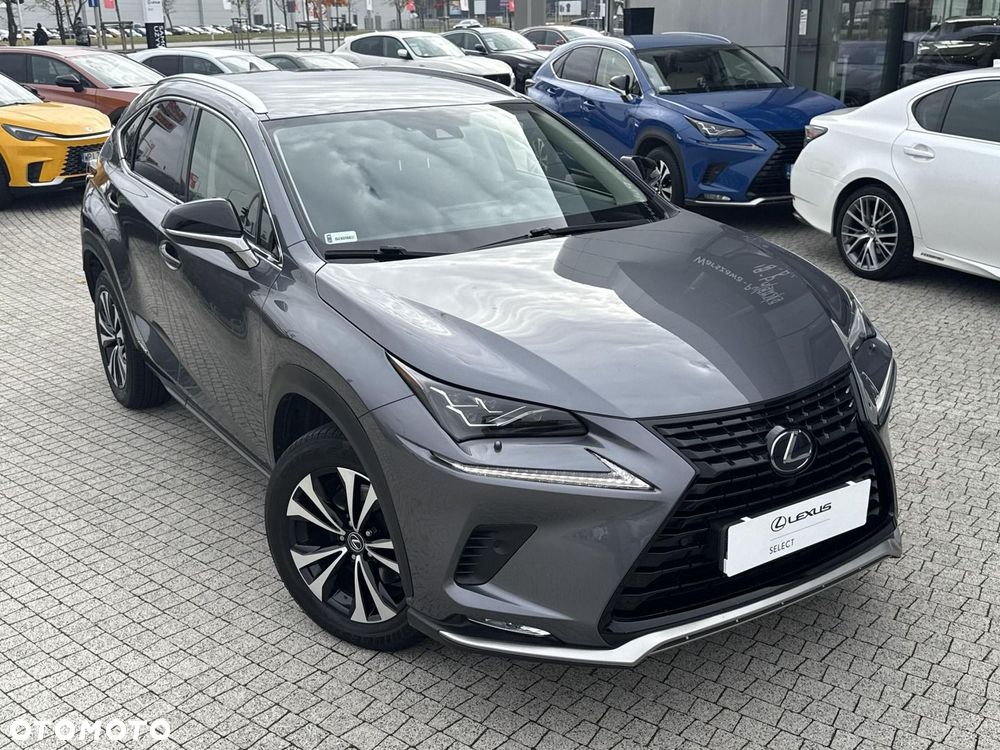 Lexus NX 300h F Impression AWD - 27