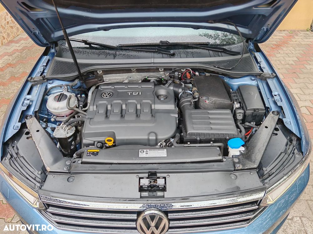 Volkswagen Passat 2.0 TDI DSG (BlueMotion Technology) Highline - 25