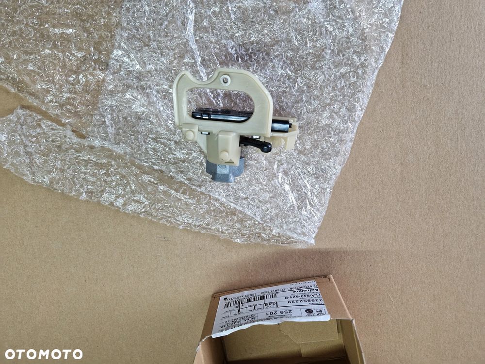 ZAMEK DRZWI LEWY VW T6.1 7LA843624B - 10
