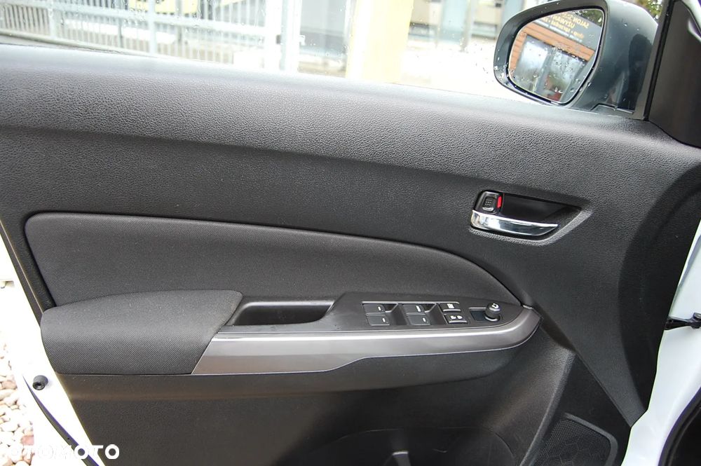 Suzuki Vitara - 24
