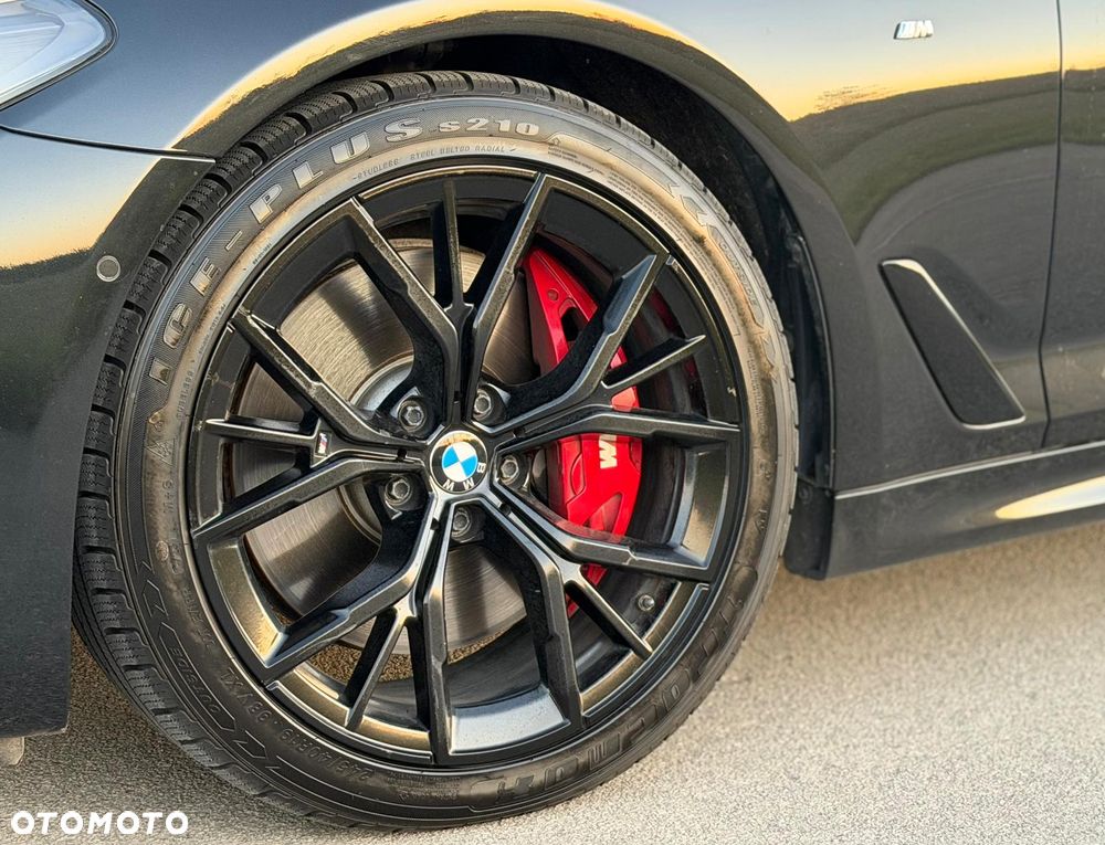 BMW Seria 5 M550i xDrive - 3