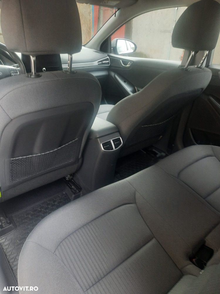 Hyundai IONIQ - 9