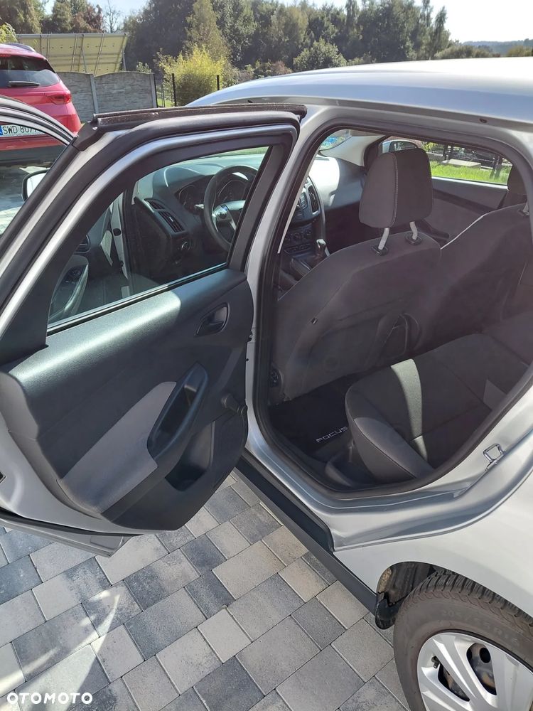 Ford Focus 1.0 EcoBoost Ambiente - 14