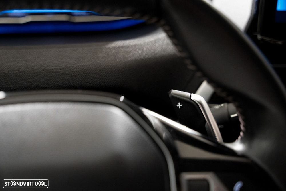 Peugeot 5008 1.2 PureTech Allure EAT8 - 11