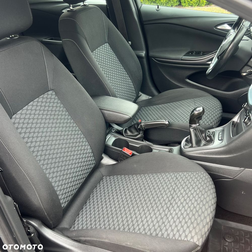 Opel Astra 1.4 Turbo Dynamic - 26