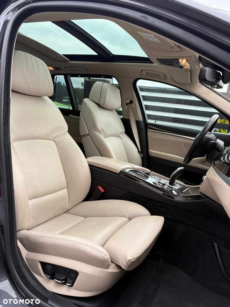 BMW Seria 5 525d - 16