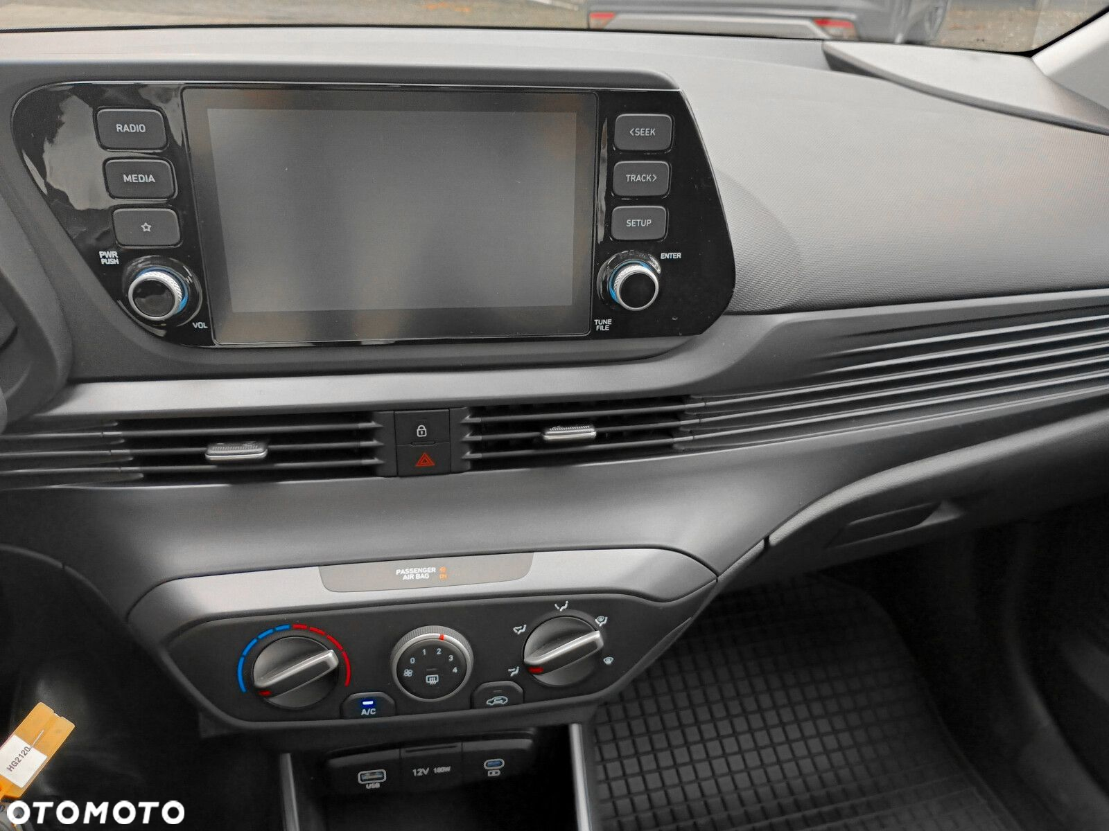 Hyundai i20 - 21