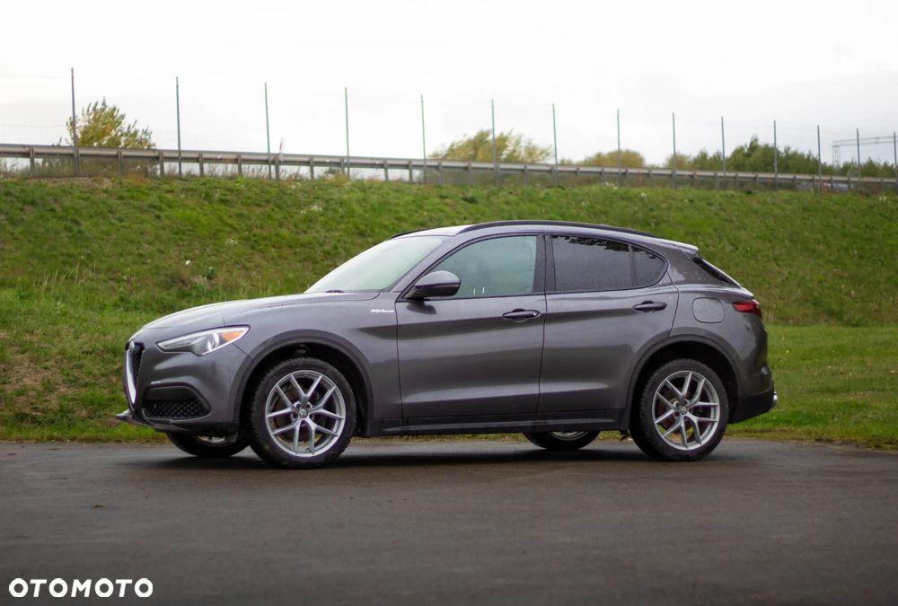 Alfa Romeo Stelvio 2018 photo 2