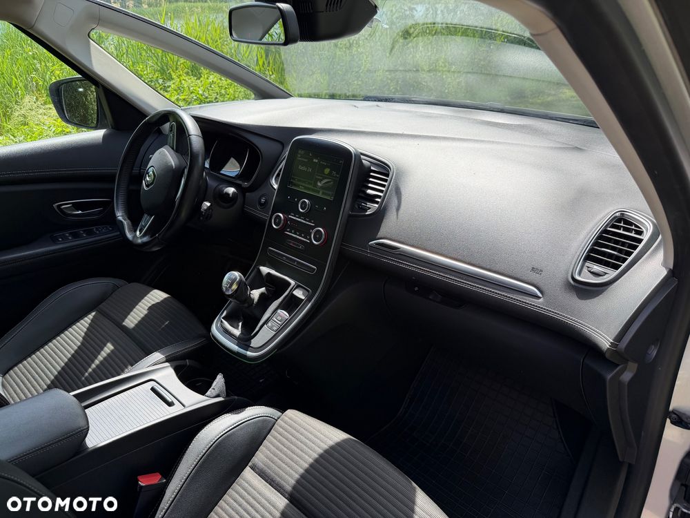 Renault Scenic - 12