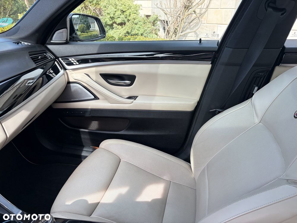 BMW-ALPINA B5 Biturbo Switch-Tronic - 31