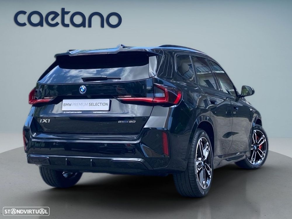 BMW iX1 eDrive20 Pack Desportivo M Pro - 2