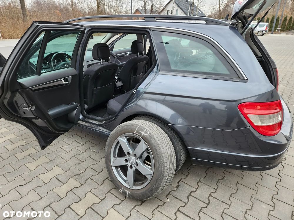 Mercedes-Benz Klasa C 200 CDI BlueEff Elegance - 23