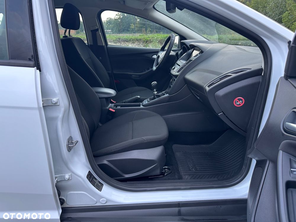 Ford Focus 1.5 TDCi Titanium ECOnetic ASS - 23