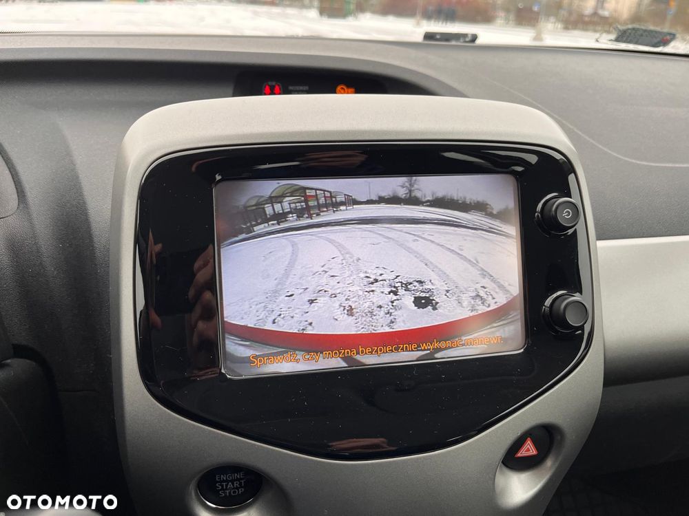 Toyota Aygo x-clusiv - 9