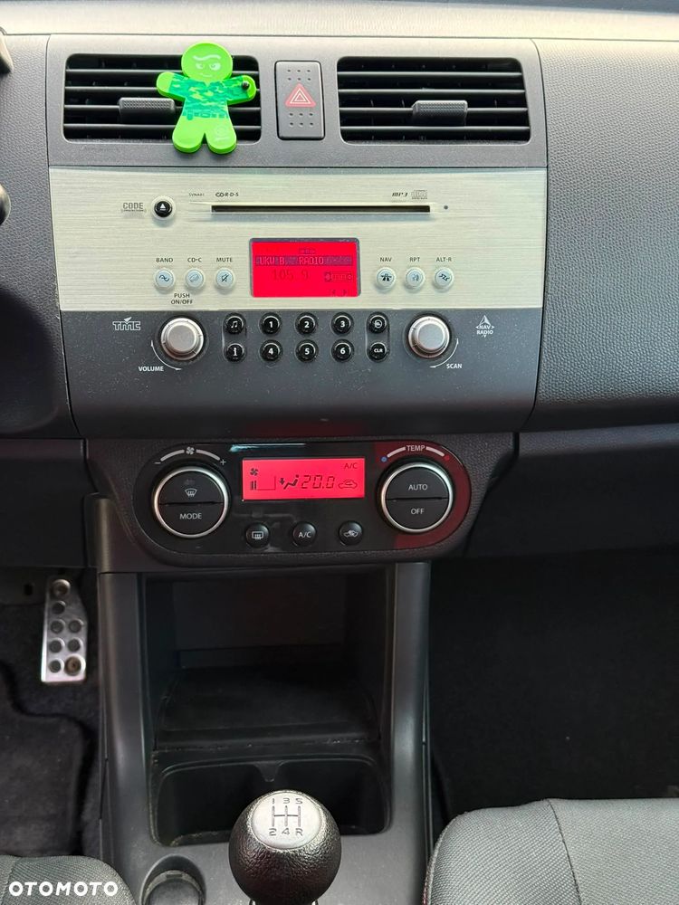 Suzuki Swift 1.6 Sport Rallye N' Style - 18