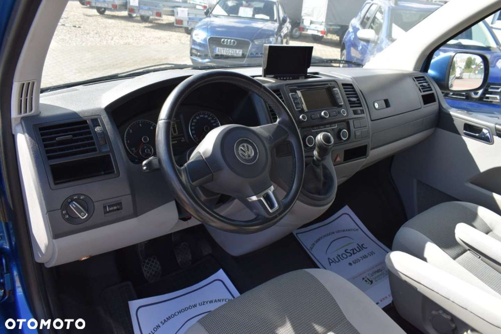 Volkswagen Caravelle - 15