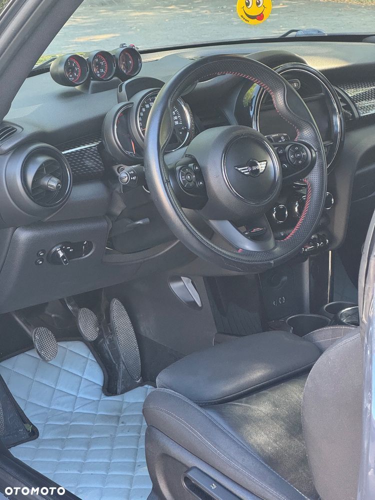 MINI John Cooper Works - 11