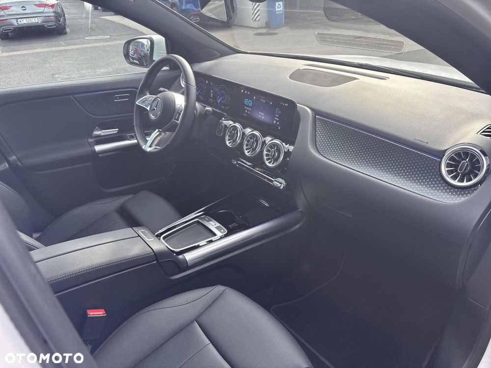 Mercedes-Benz EQA - 18