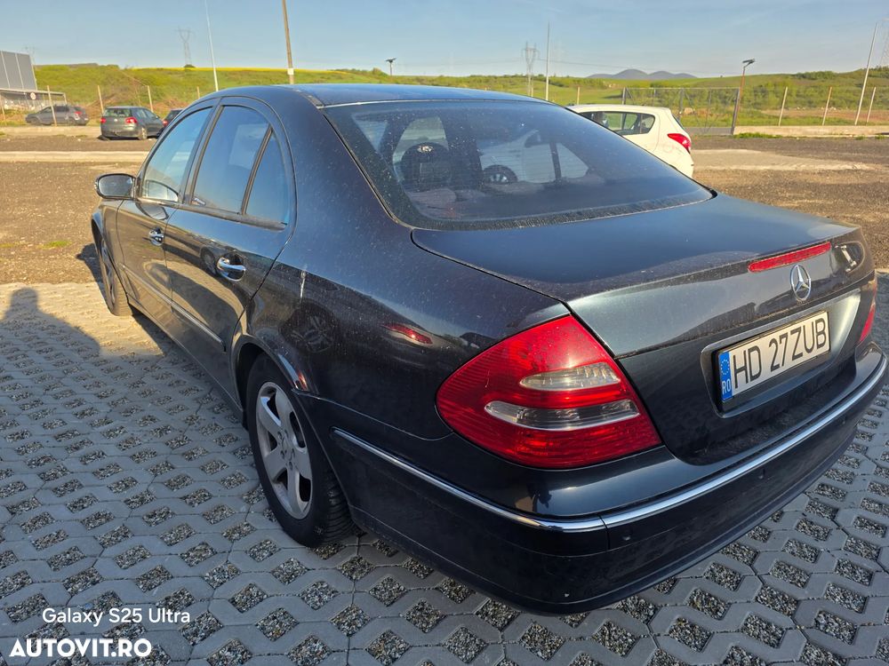 Mercedes-Benz E 2005 photo 5