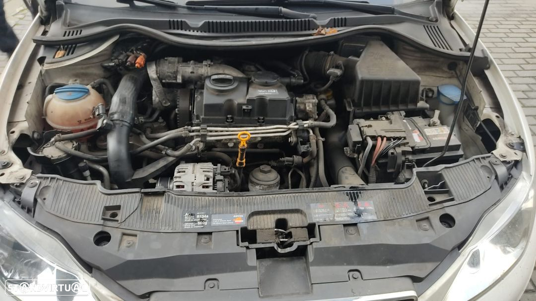 Tampa Mala Seat Ibiza 6J 1.4 tdi BMS de 2009 - 5