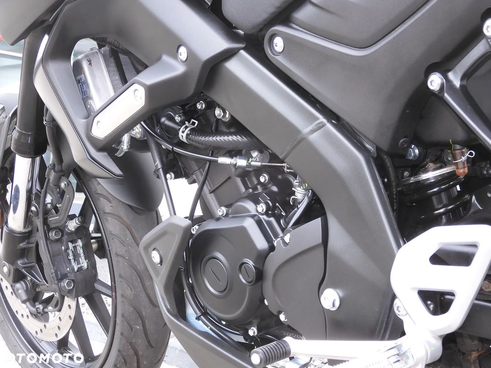 Yamaha MT - 32