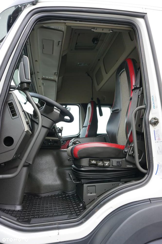 Volvo FM / 460 / E 6 / IZOTERMA + WINDA / 22 PALETY / DŁ 9,1 M / ŁAD. 14 345 KG - 7