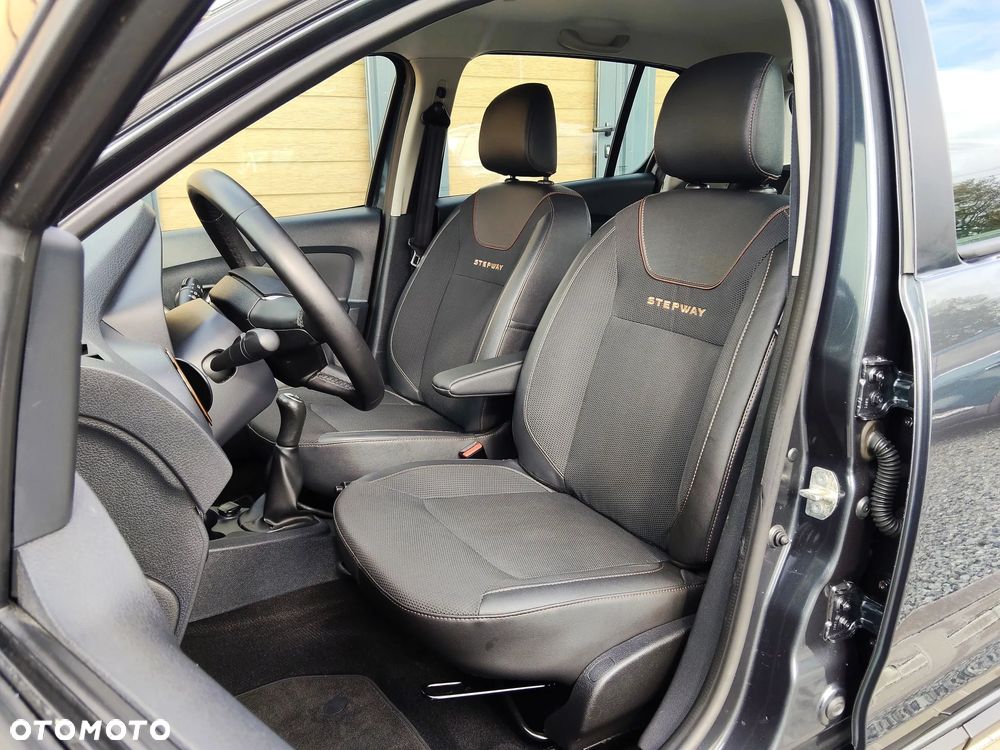 Dacia Sandero Stepway TCe 90 (S&S) Celebration - 10