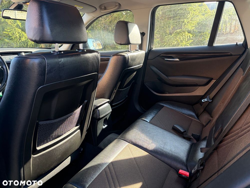 BMW X1 sDrive18d xLine - 21