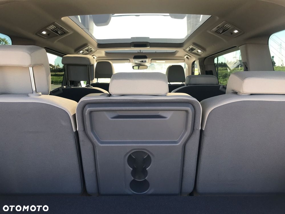 Volkswagen Multivan - 5