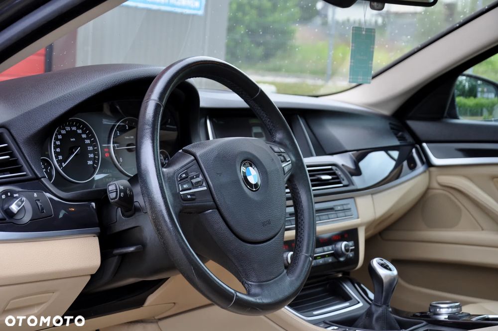 BMW Seria 5 520d Blue Performance - 26