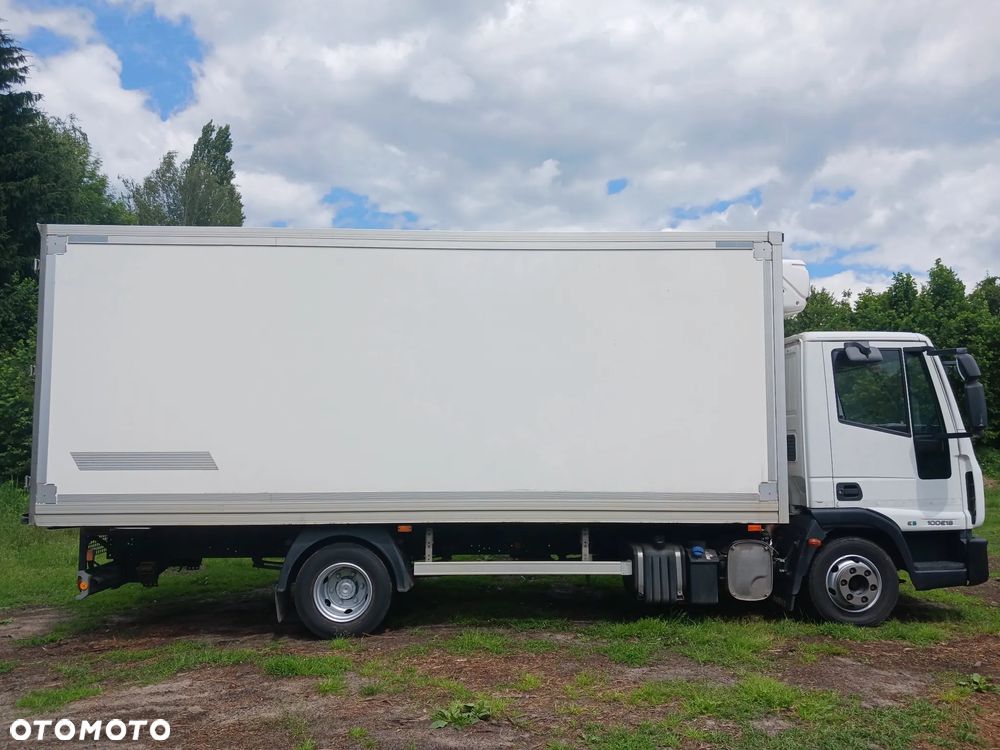 Iveco EUROCARGO 100E18 E5 2013r 277 tyś km KLIMA SALON Izoterma Chłodnia Mroźnia - 19