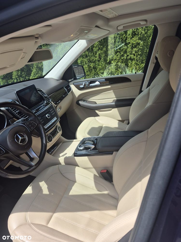 Mercedes-Benz GLE - 21