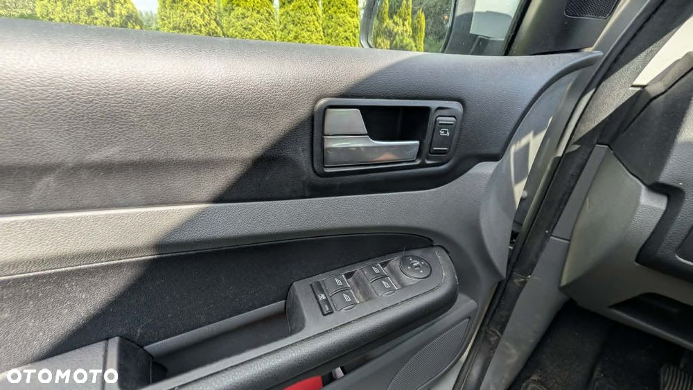 Ford Focus 1.8 FF Trend - 15