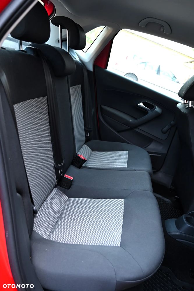 Volkswagen Polo - 22