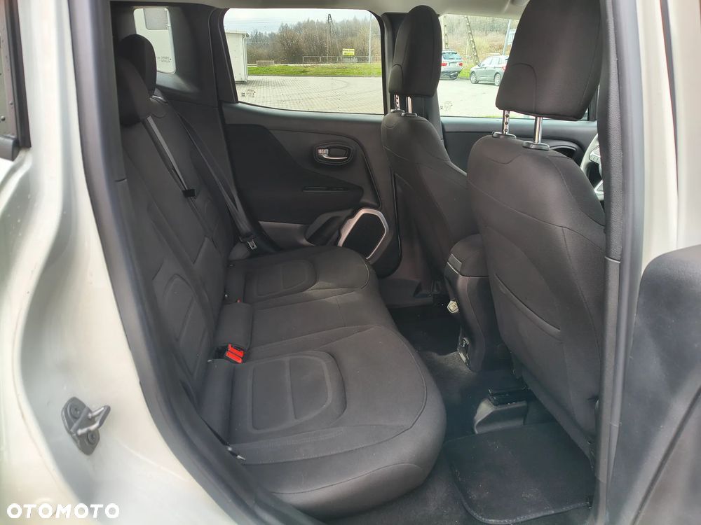 Jeep Renegade - 12