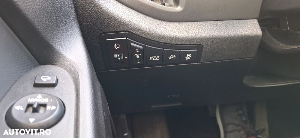 Kia Sportage 2.0 CRDI 4WD Automatik Spirit - 8