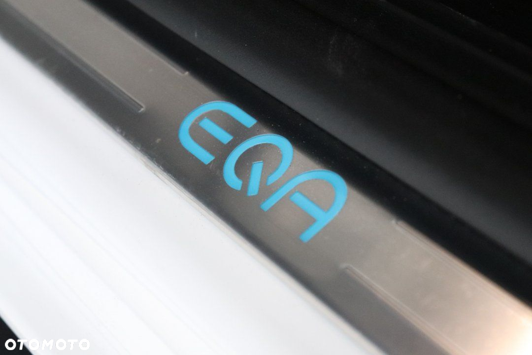 Mercedes-Benz EQA - 10