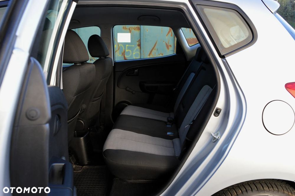 Kia Venga 1.4 CRDi L - 7