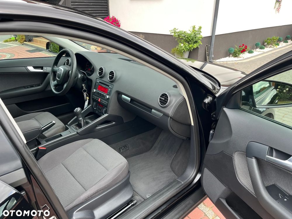 Audi A3 Sportback 1.6 Limited Edition - 14