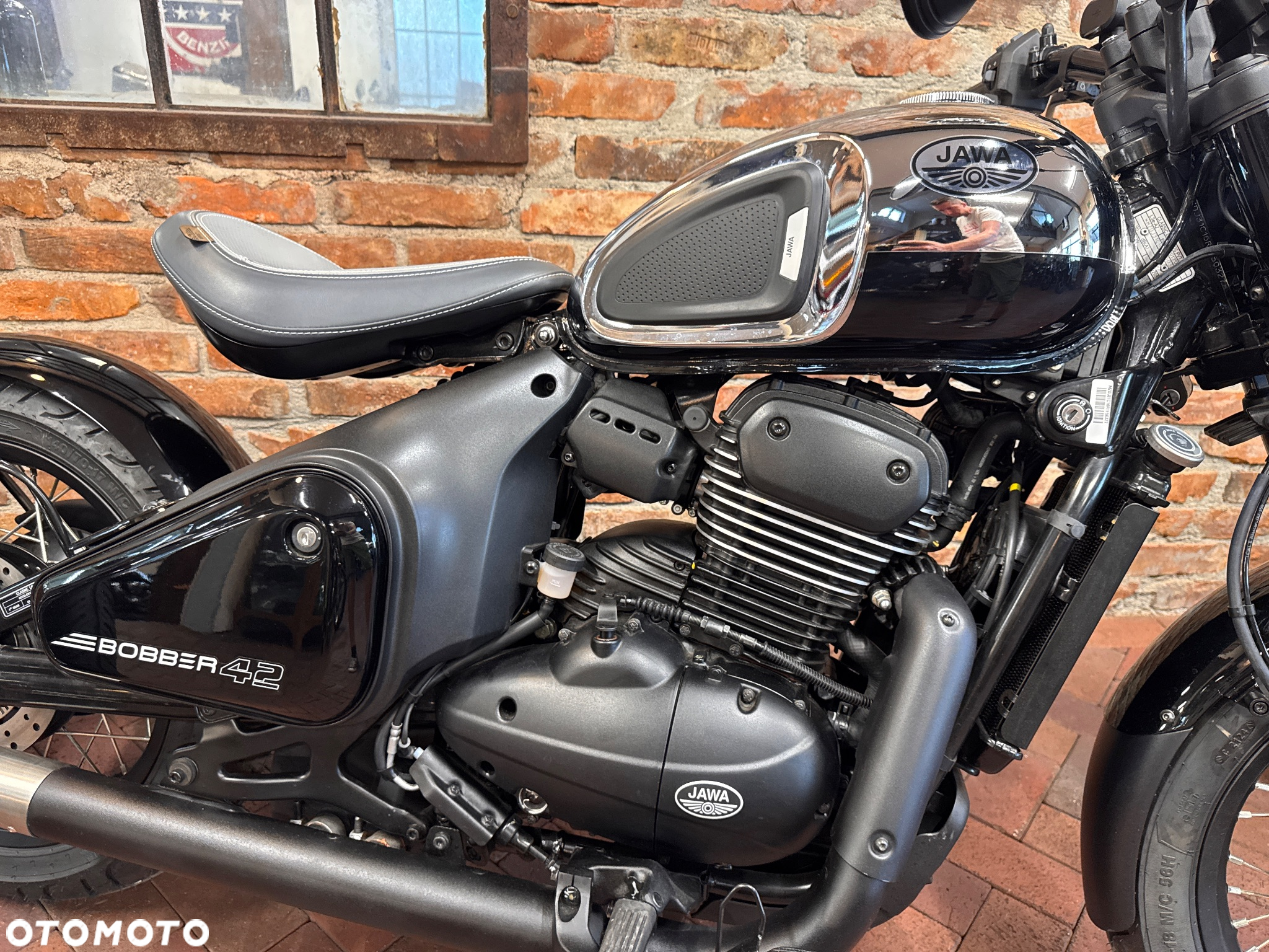 Jawa 350 42 Bobber - 6